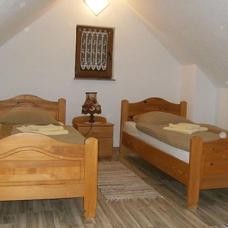 House Drakulic Hotel Korenica Bilik gambar
