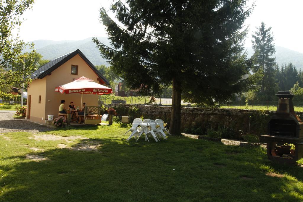 House Drakulic Hotel Korenica Luaran gambar