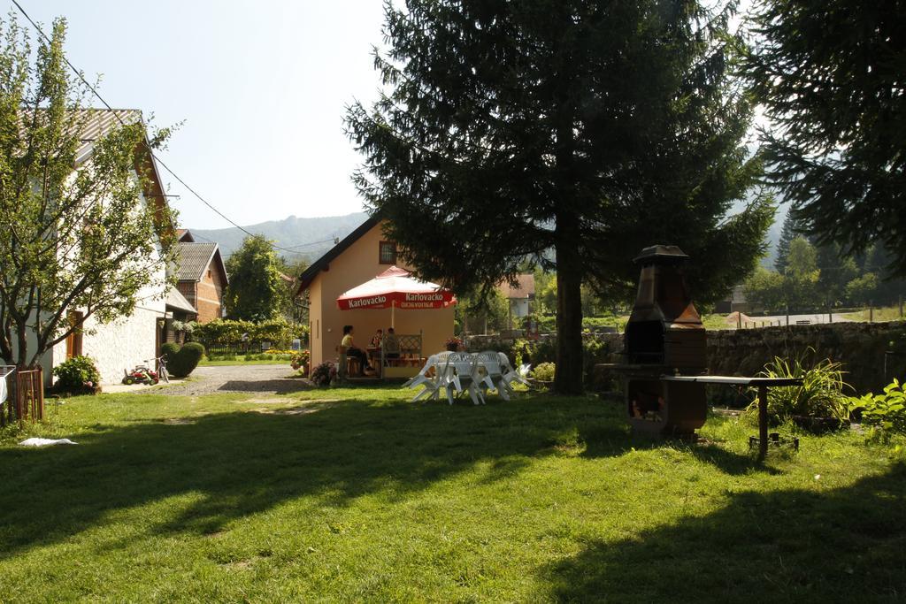 House Drakulic Hotel Korenica Luaran gambar