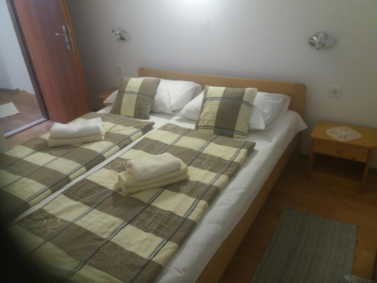 House Drakulic Hotel Korenica Luaran gambar