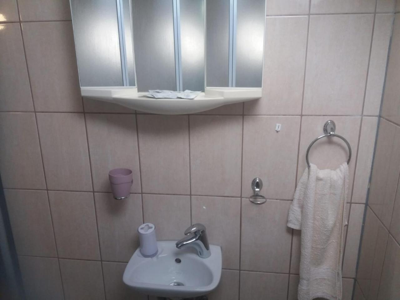 House Drakulic Hotel Korenica Luaran gambar